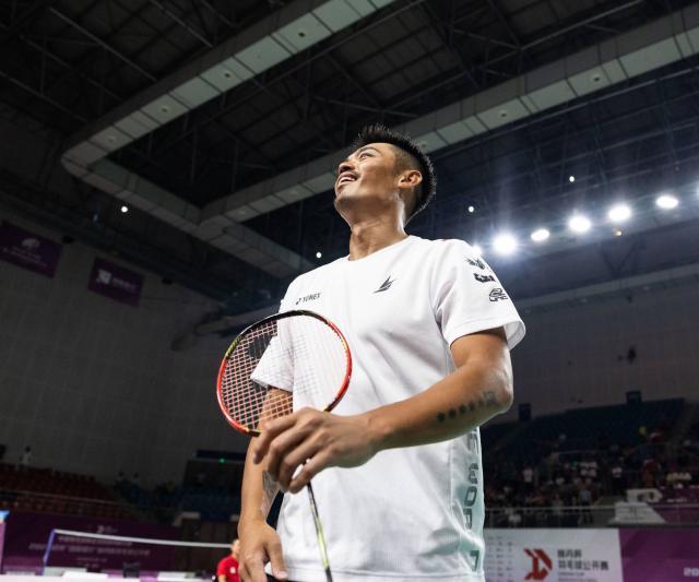 对尼科与斯